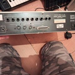 AKAI S2000 Sampler