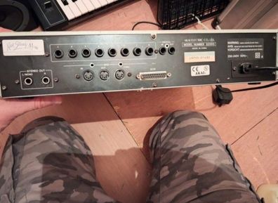 AKAI S2000 Sampler