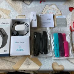Fit Bit Charge 4 - Pwo