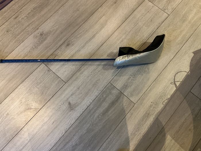 As new Taylormade Qi35 driver + headcover