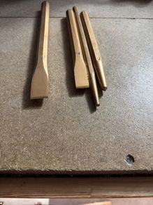 Steel chisels x2 Center punch and drift