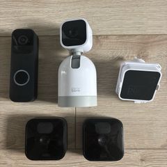 Blink Home Security Camera System 2 Outdoor Cameras Doorbell Pan-Tilt 360 Camera and Sync Module worth 350euro