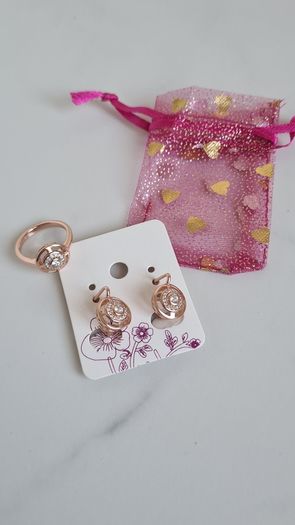 Brand new jewellery set