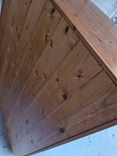 chest of drawers