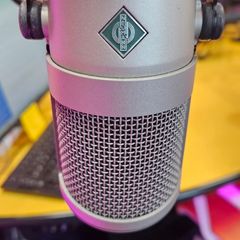4X Neumann BCM 705