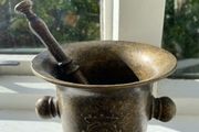 Antique Apothecary Mortar and pestle Lions Crest