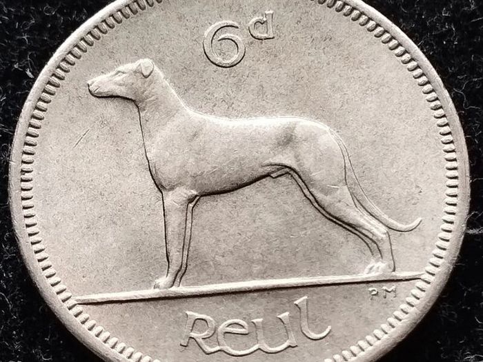 [#352] - Ireland 1967 | Irish 6p | Six Pence | Wolfhound | KM.13a | UNC