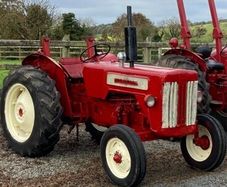 International B414 and loader