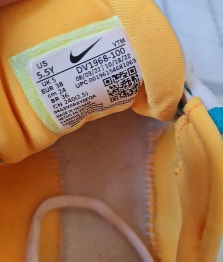 2022 nike air max go gs Size 5 eu 38 white/yellow in excellent condition