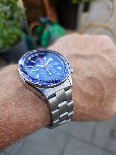 Watch Seiko Pilot Chronograph.