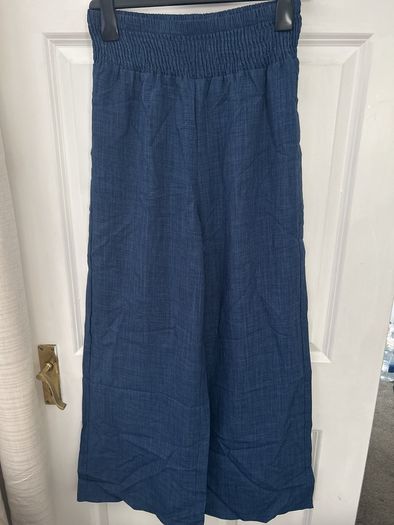 wide leg trousers