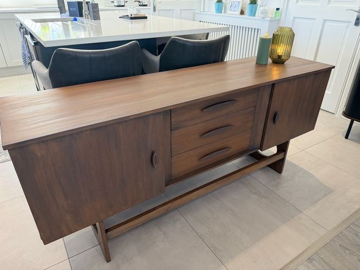 Sideboard