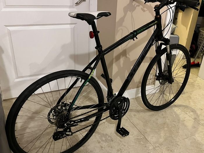 Adults Carrera Crossfire Hybrid Mountain Bike