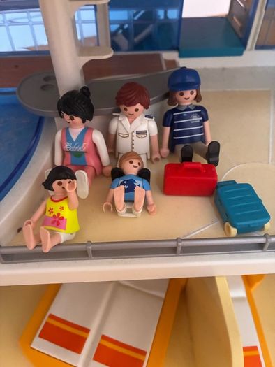 Play Mobil Cruise Ship + accessories