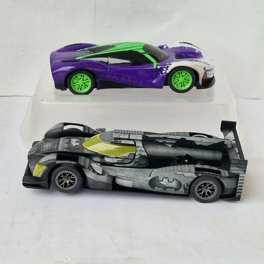 Scalextric Batman vs Joker Slot Car Twin Pack ( C4142 & C4140 TV Street supercar )