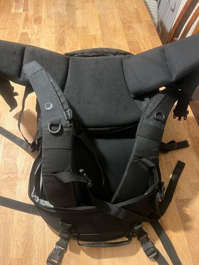 Large lowepro camera bag with quick side camera access