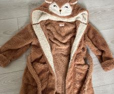 Kids robe 5-6yrs