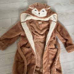 Kids robe 5-6yrs