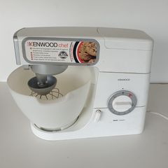 Kenwood chef classic KM336 stand mixer working