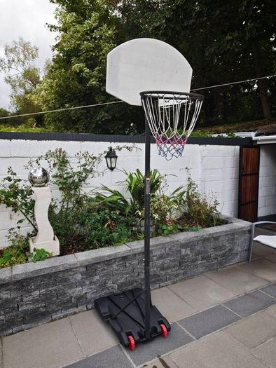 basket ball hoop on stand