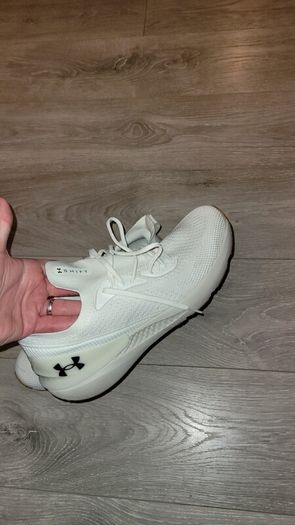 Under armber runners size 11