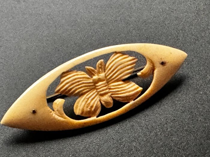 Vintage Hand Carved Floral Brooch