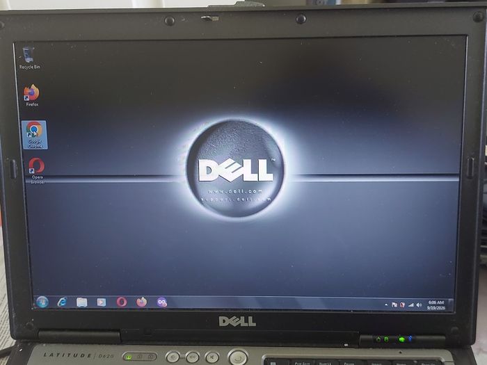 Vintage DELL Lastitude, Model D620, Intel CPU T2400, 1.83GHz, 2.5GB Ram, Windows 7 Professional, 32bit, Opera, Firefox and Chrome, in excellent condition