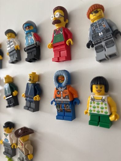 lego mixed minifigures x 13