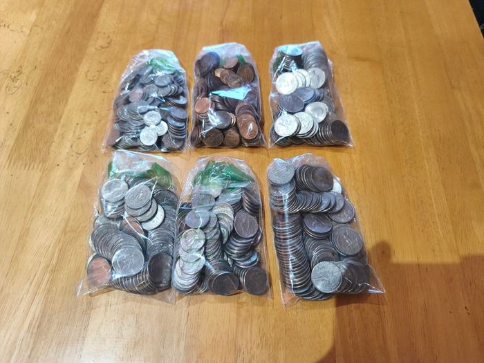 Bulk US Coins 2.9KG Mixed Lot of over 750 Coins Circulated
