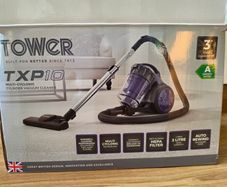 Vacuum Cleaner/ Hoover