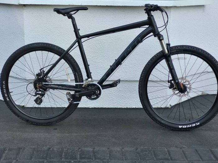 Carerra Vengance 27.5 Wheels Disc Brakes