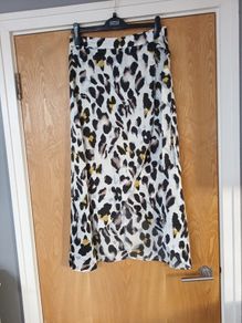 OEUVRE Leopard  Print  Wrap Skirt. S.14