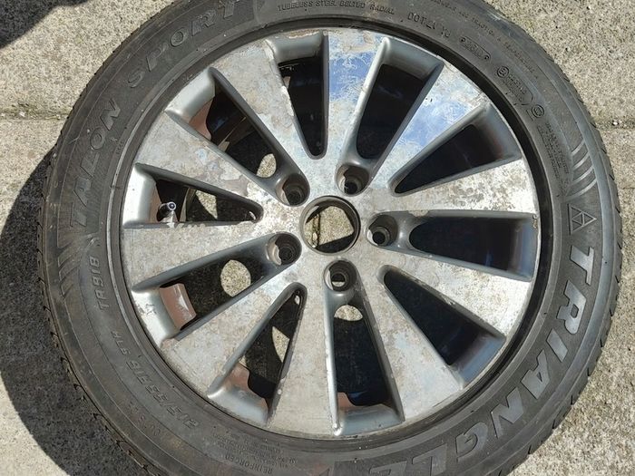 1 x Original Volkswagen Passat 16'' Alloy + Tyre 215.55.16 - Nationwide Delivery