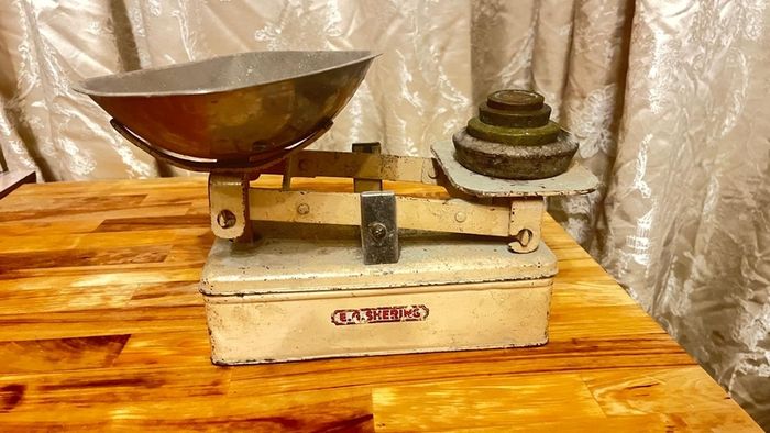 Weighing scales