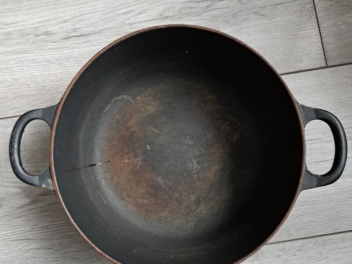 le creuset cast iron casserole