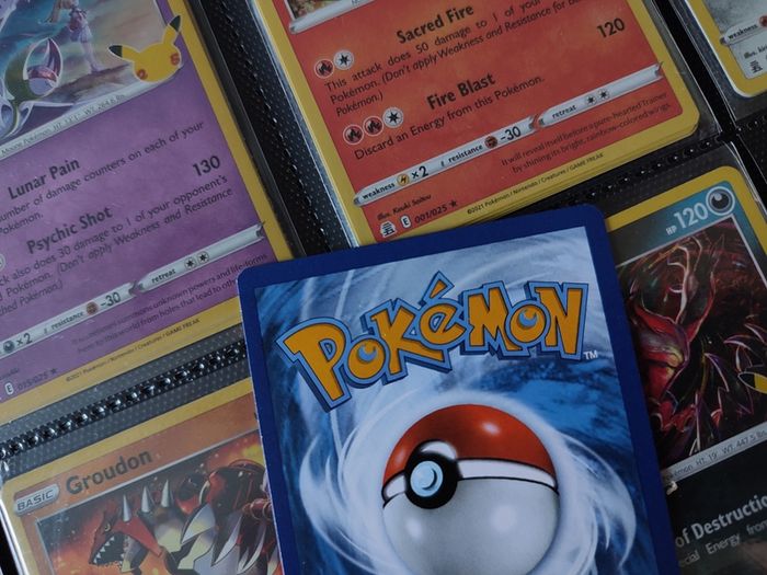 Dialga ! Holo Rare ! 25th Anniversary ! from Celebrations Set ! 2021 ! Pokemon Card !