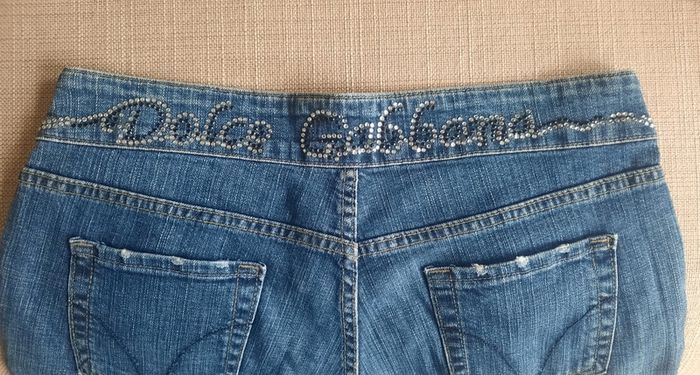 Dolce and Gabbana ladies denim diamante design jeans 31 waist and 31 leg in very good condition with no issues see last two photos for exact measurements FREE STANDARD POSTAGE INCLUDED