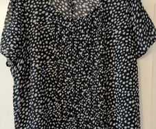 Gallery dressy top
