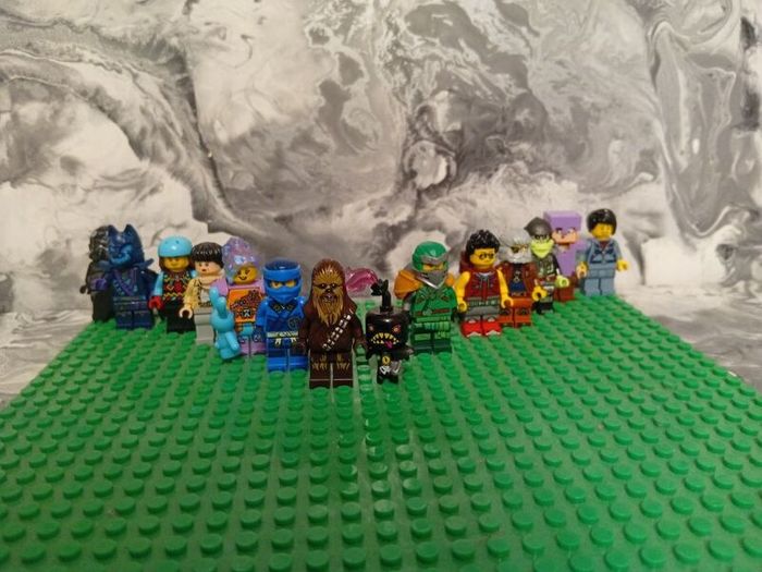 Lego mini figures