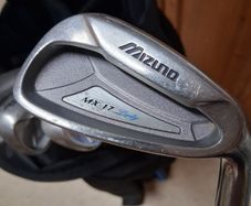 Ladies Golf Clubs. Set Of Premium Quality Mizuno Ladies Right Handed Graphite Shafted Golf Clubs. Collect In Dublin Or Receive Via Post.