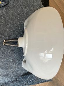 wall-hung bathroom basin with full pedestal