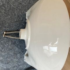 wall-hung bathroom basin with full pedestal