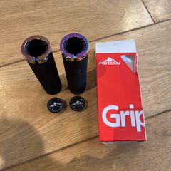 Lock on grips colourful
