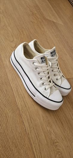 Womens Footwear