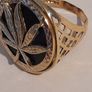 9ct hallmarked gold ring Image 3
