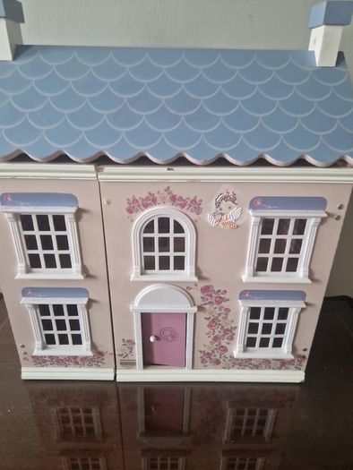 dolls house