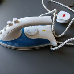 Working travel iron Russel hobbs