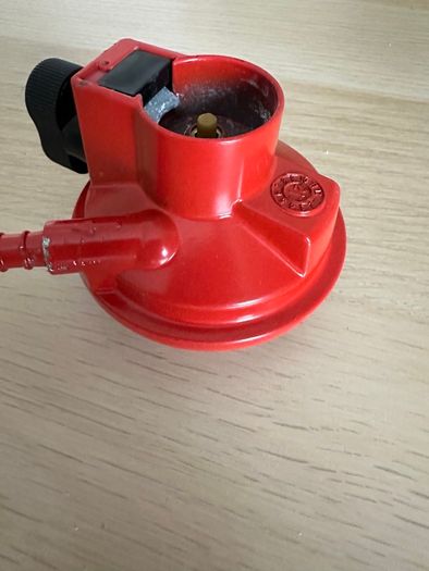 Gas Fittings 27mm Clip on Regulator 1.5Kg 37mb