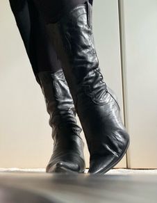 leather cowboy boots
