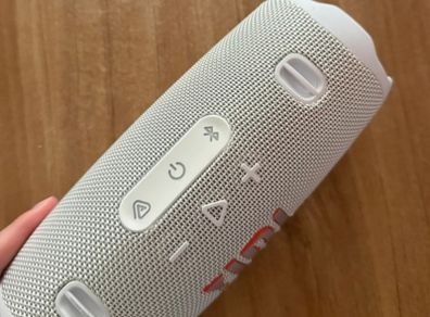JBL Charge 6